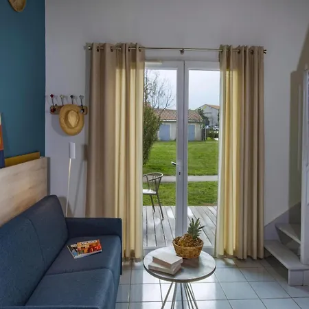 French With Shared Pool
